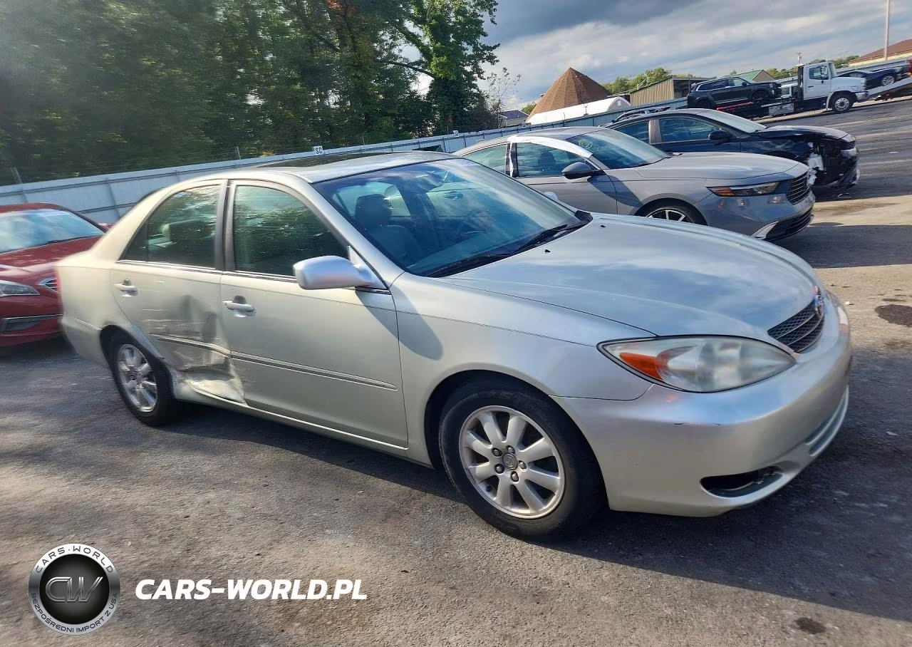 2002 Toyota Camry Xle V6 VIN:JTDBF30K120041346 - 4