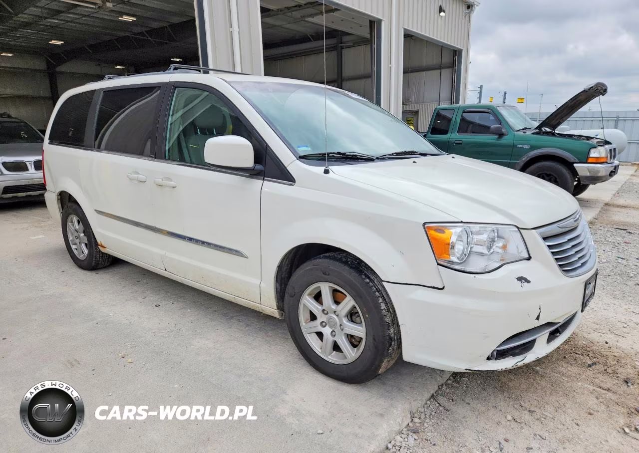 2013 Chrysler Town & Country Touring VIN:2C4RC1BG0DR554844 - 4