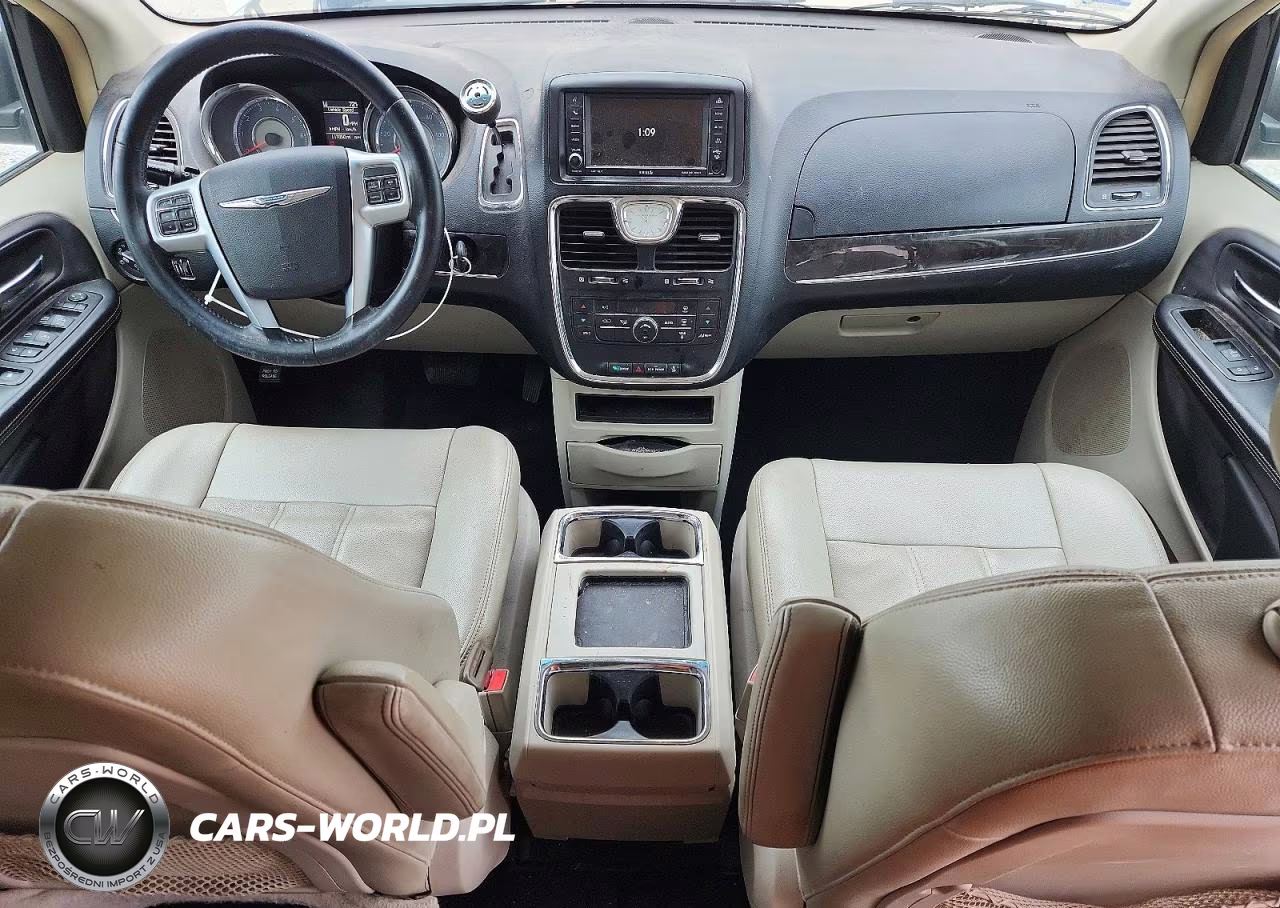 2013 Chrysler Town & Country Touring VIN:2C4RC1BG0DR554844 - 8