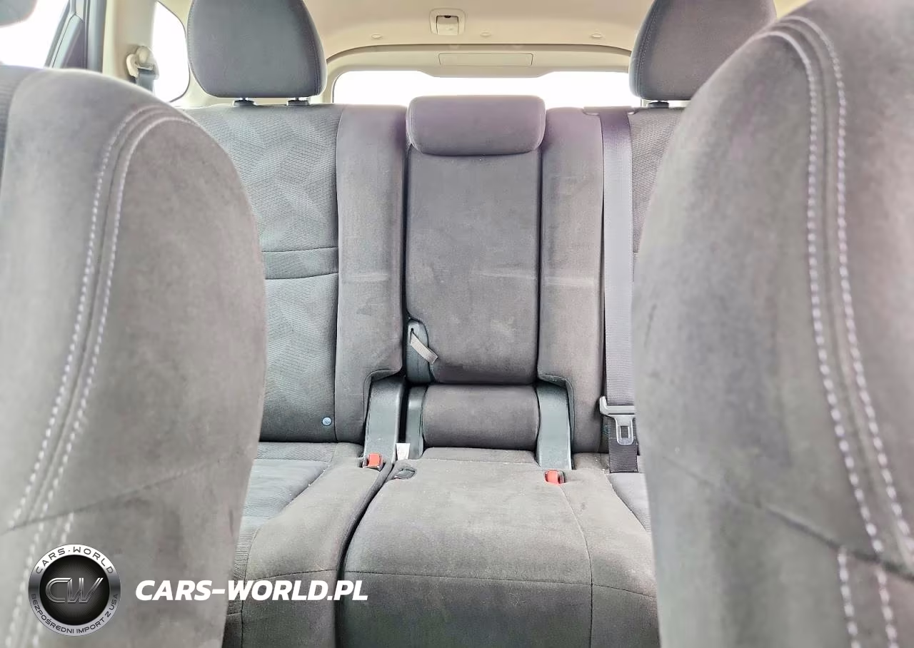 2015 Nissan Rogue S VIN:KNMAT2MV0FP500236 - 10