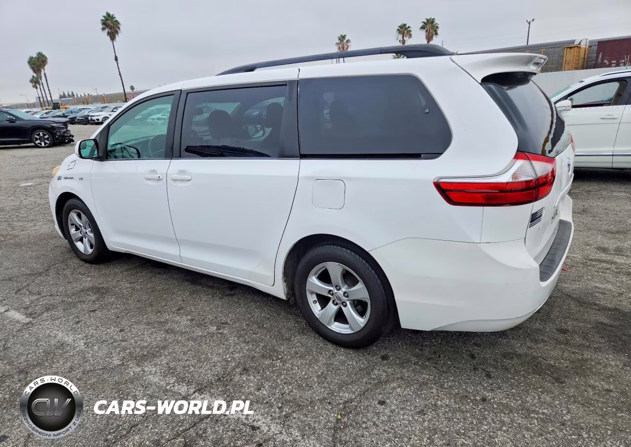 2015 Toyota Sienna Le VIN:5TDKK3DC7FS608984 - 2
