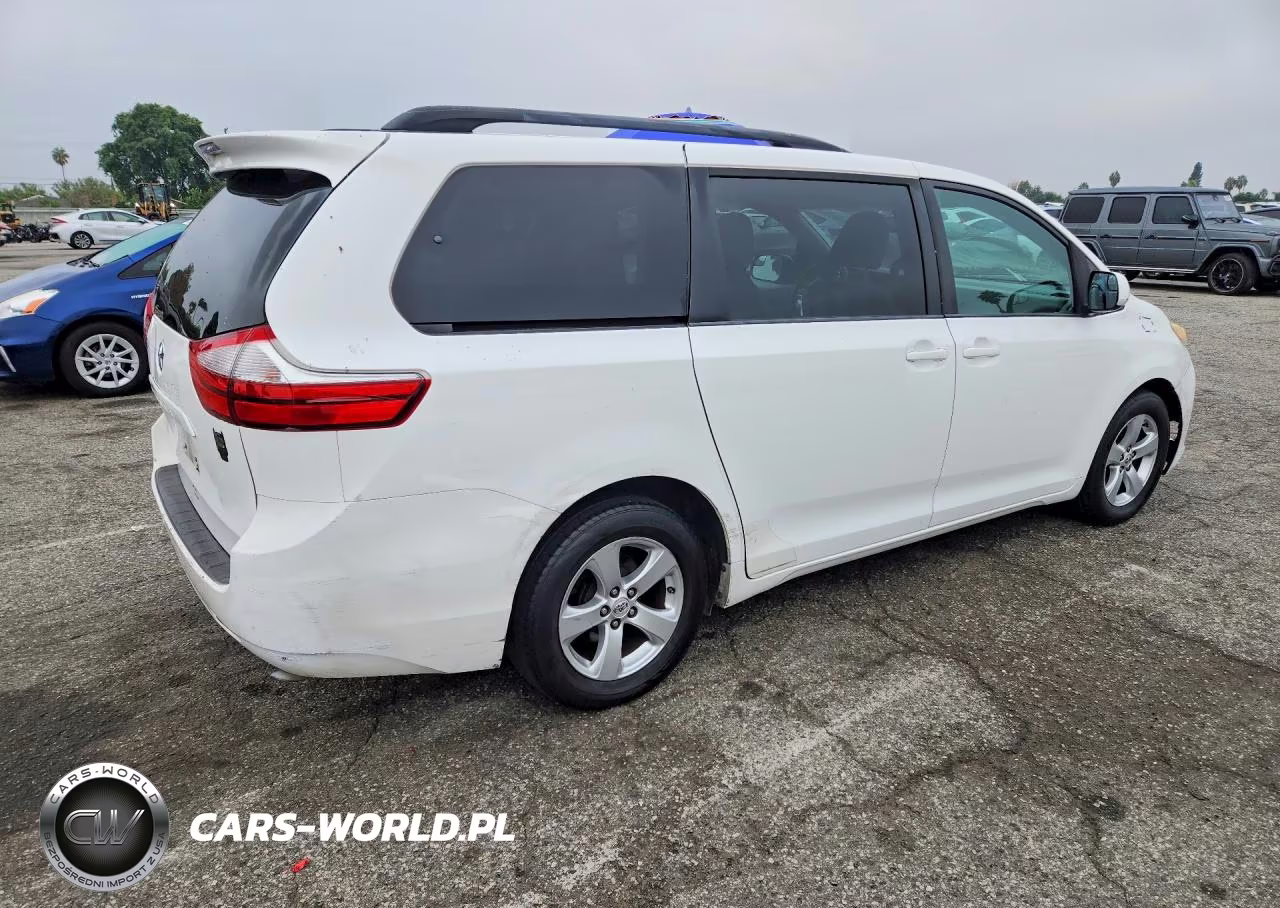 2015 Toyota Sienna Le VIN:5TDKK3DC7FS608984 - 3