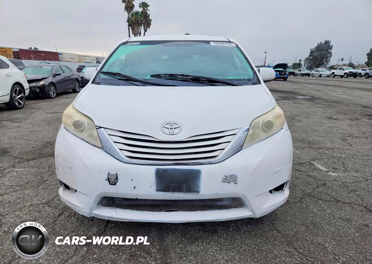 2015 Toyota Sienna Le VIN:5TDKK3DC7FS608984 - 5