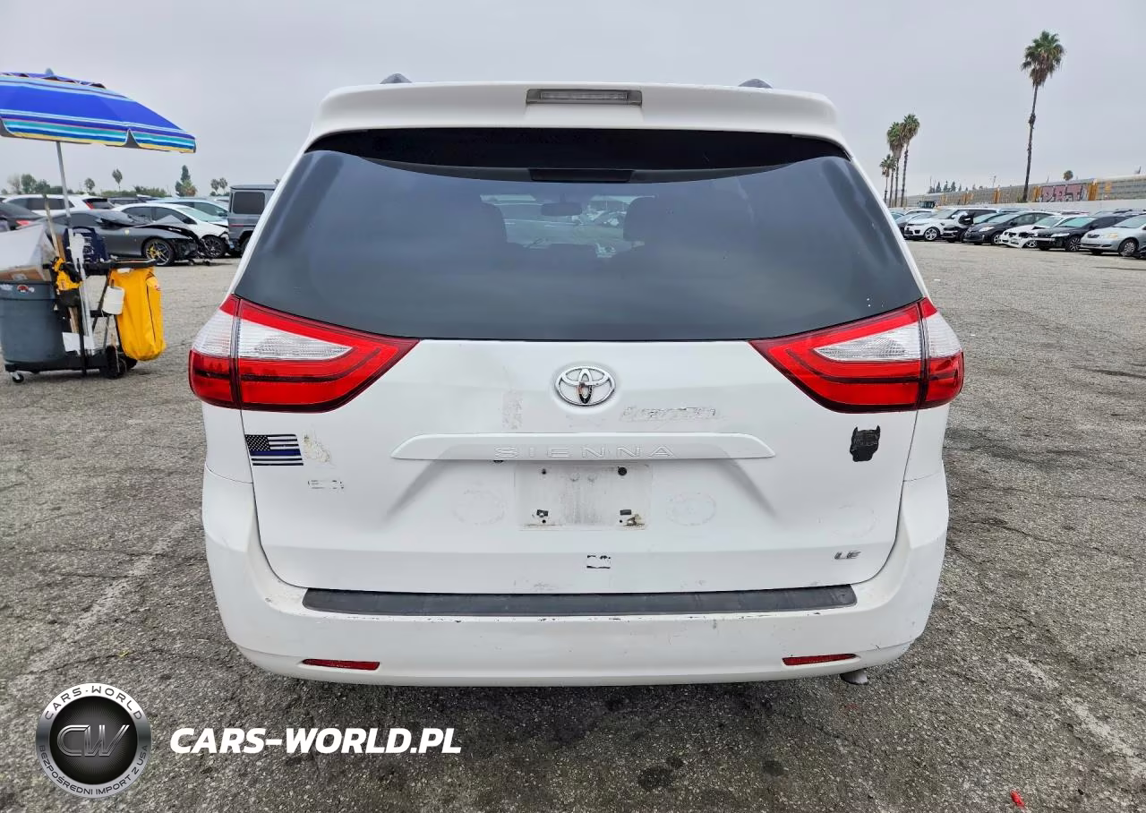 2015 Toyota Sienna Le VIN:5TDKK3DC7FS608984 - 6