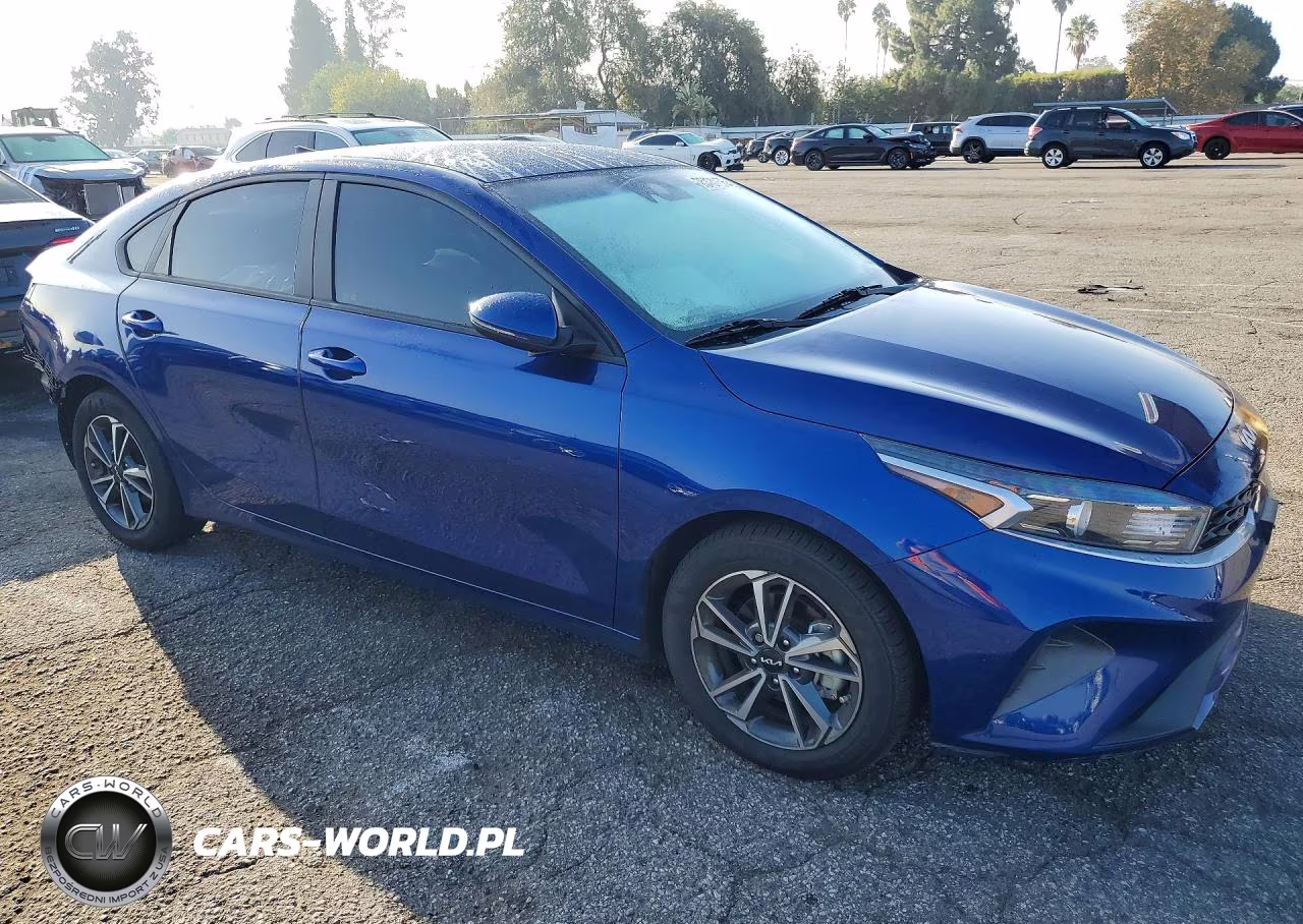 2023 Kia Forte Lxs VIN:3KPF24AD0PE559577 - 4
