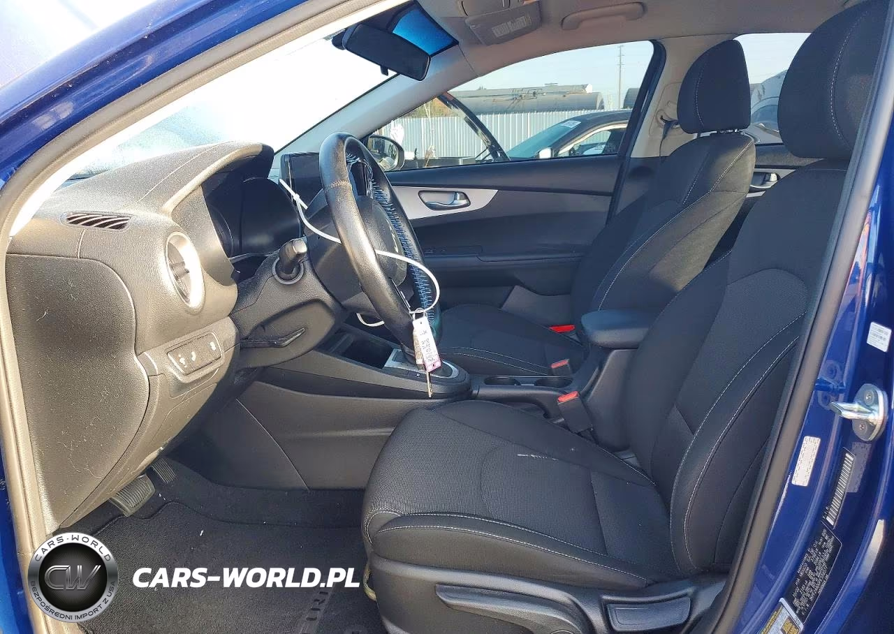 2023 Kia Forte Lxs VIN:3KPF24AD0PE559577 - 7
