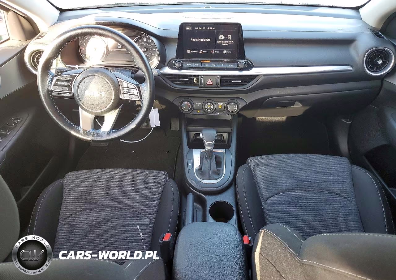 2023 Kia Forte Lxs VIN:3KPF24AD0PE559577 - 8
