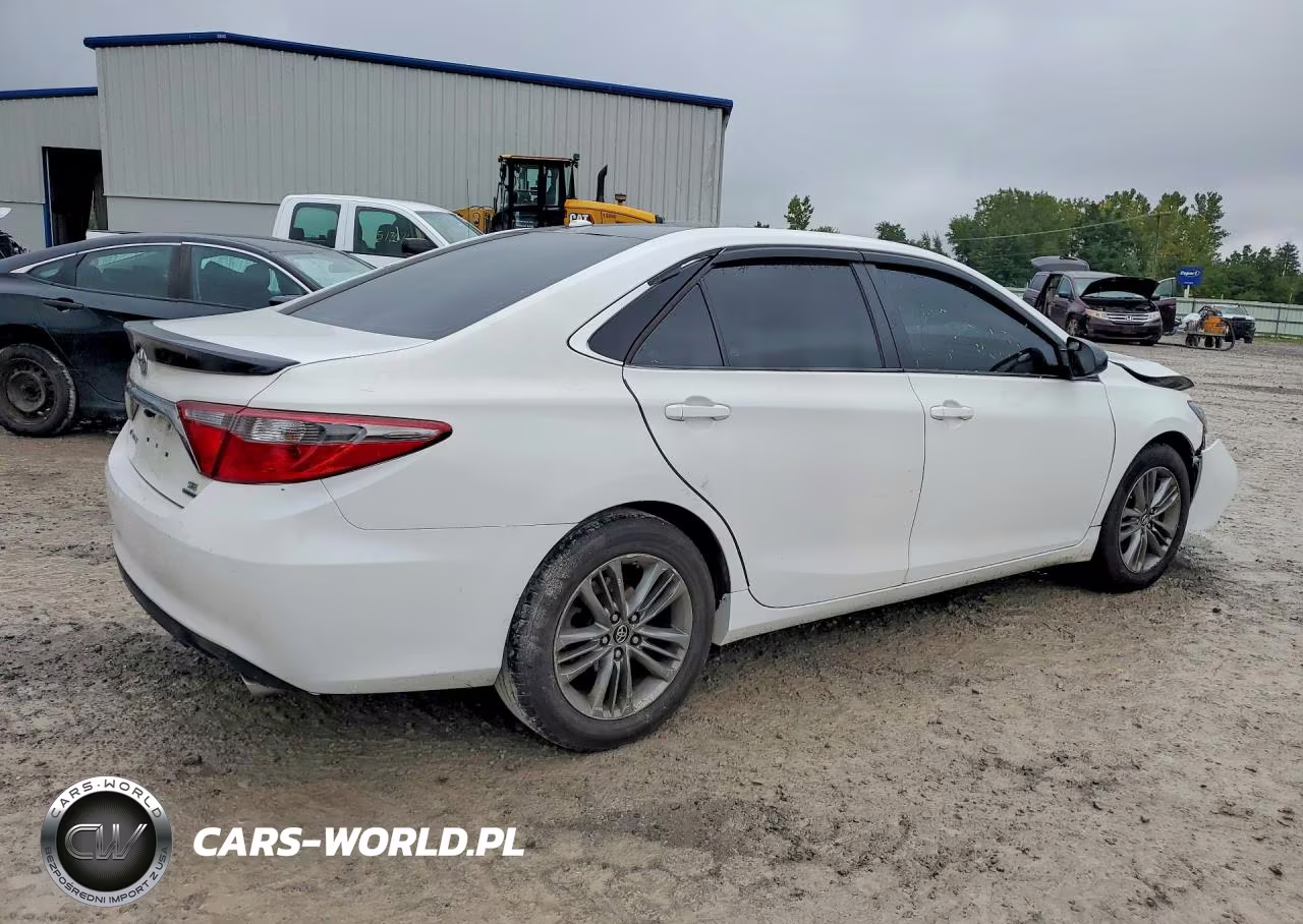 2016 Toyota Camry Special Edition VIN:4T1BF1FK9GU194919 - 3