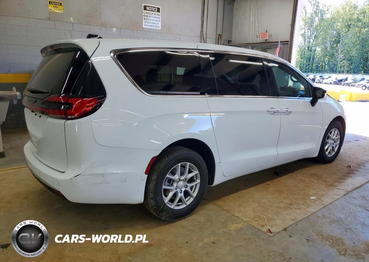 2027 Chrysler Pacifica Select VIN:2C4RC1BG4VR595317 - 3