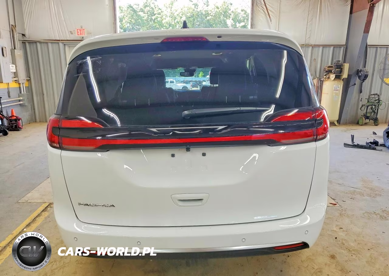 2027 Chrysler Pacifica Select VIN:2C4RC1BG4VR595317 - 6