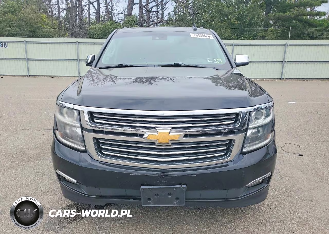 2018 Chevrolet Suburban K1500 Premier VIN:1GNSKJKC3JR151211 - 5