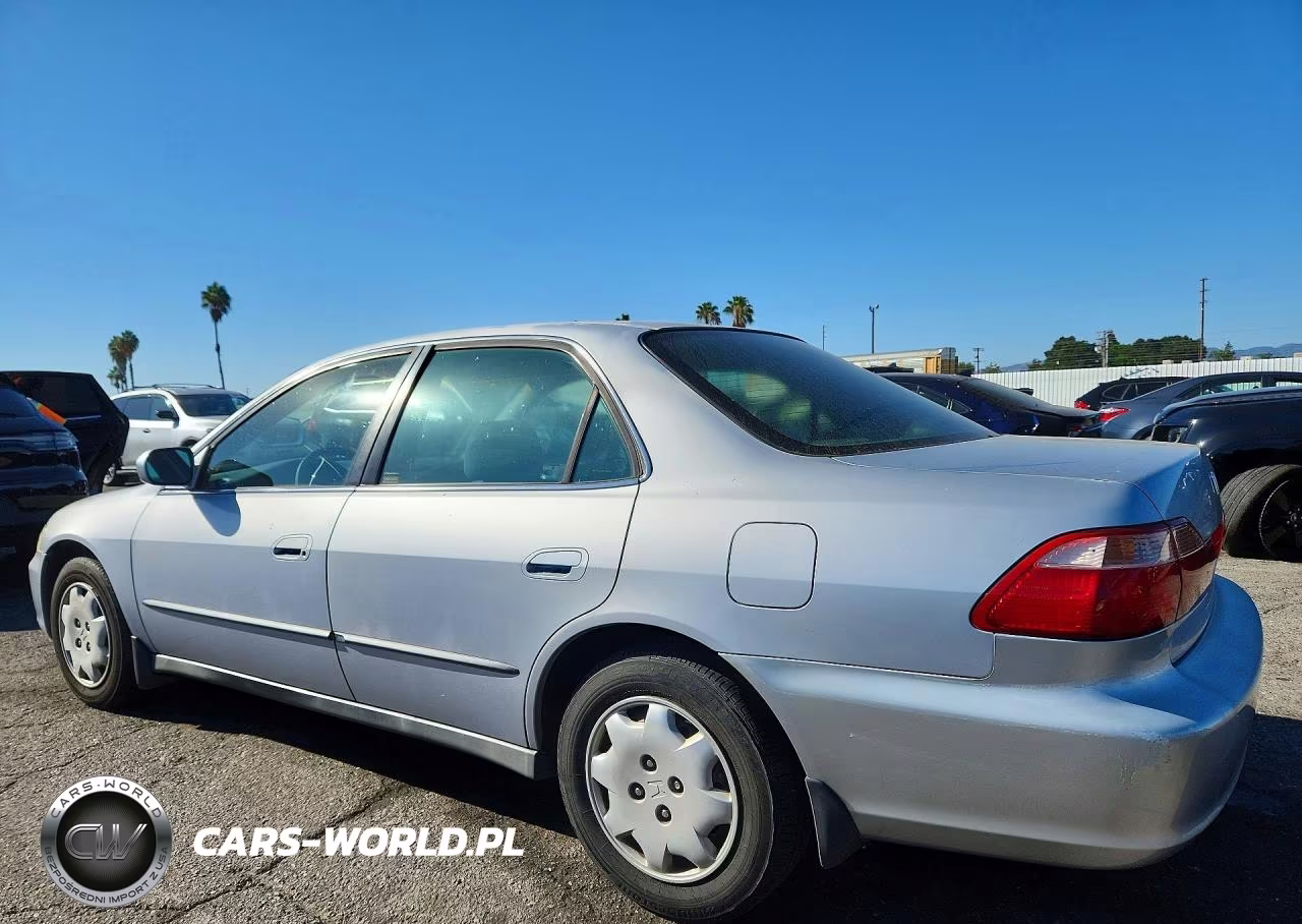 1998 Honda Accord Lx VIN:1HGCG5642WA208028 - 2