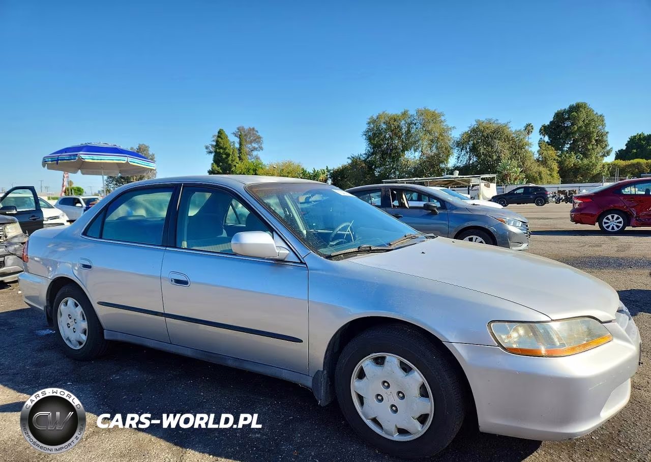 1998 Honda Accord Lx VIN:1HGCG5642WA208028 - 4