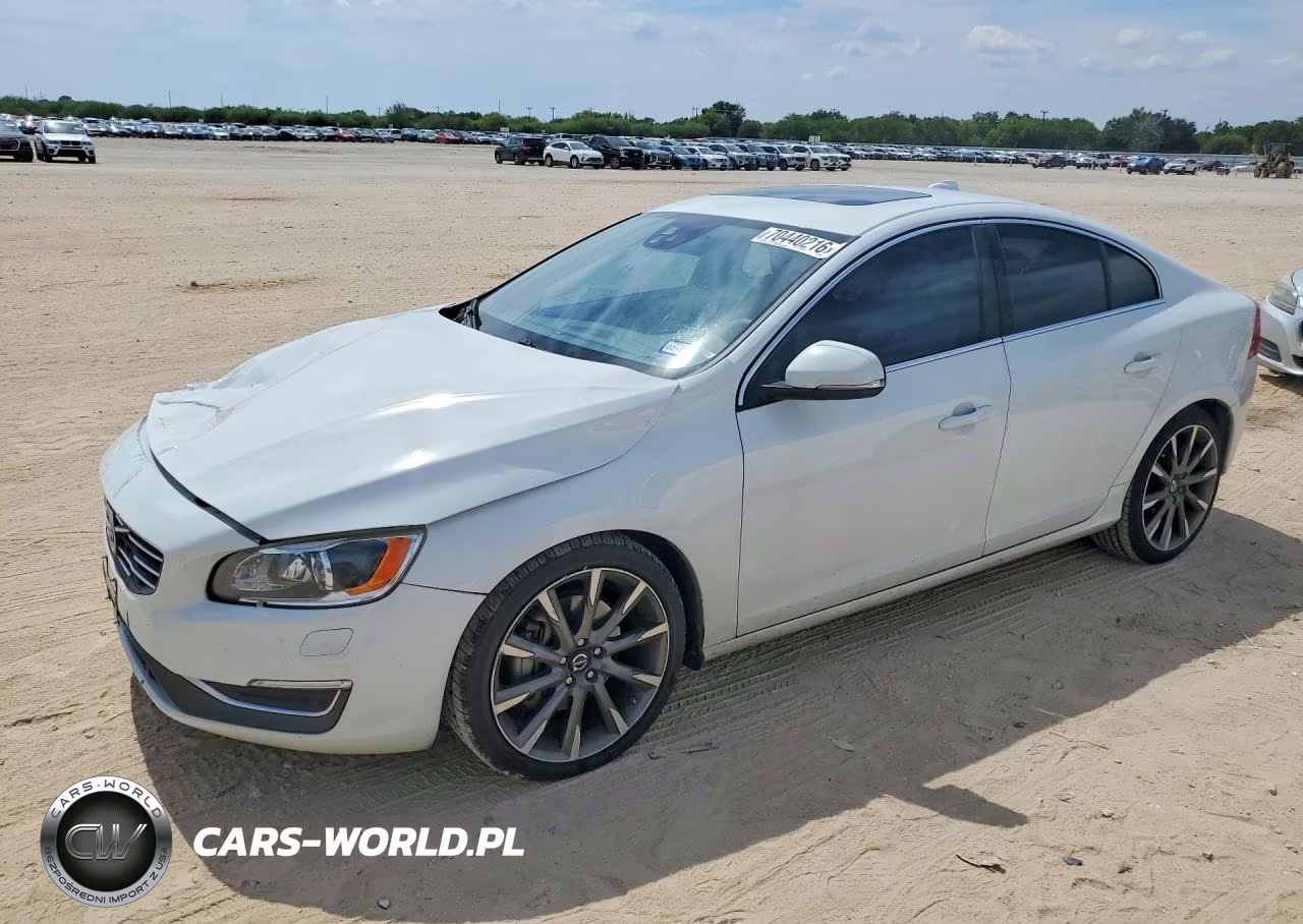 2015 Volvo S60 Platinum VIN:YV149MFMXF2338327 - 1