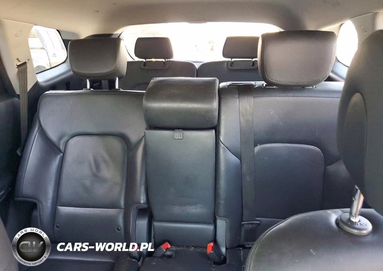2018 Hyundai Santa Fe Se VIN:KM8SN4HF0JU263816 - 10