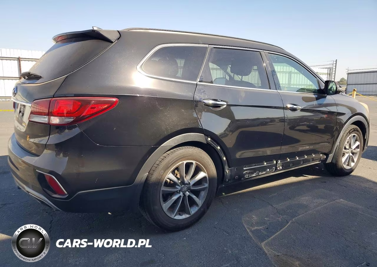 2018 Hyundai Santa Fe Se VIN:KM8SN4HF0JU263816 - 3