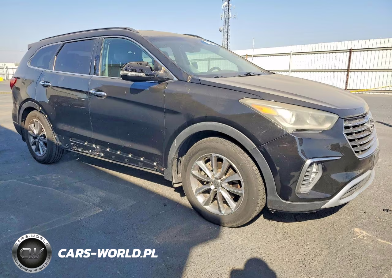 2018 Hyundai Santa Fe Se VIN:KM8SN4HF0JU263816 - 4