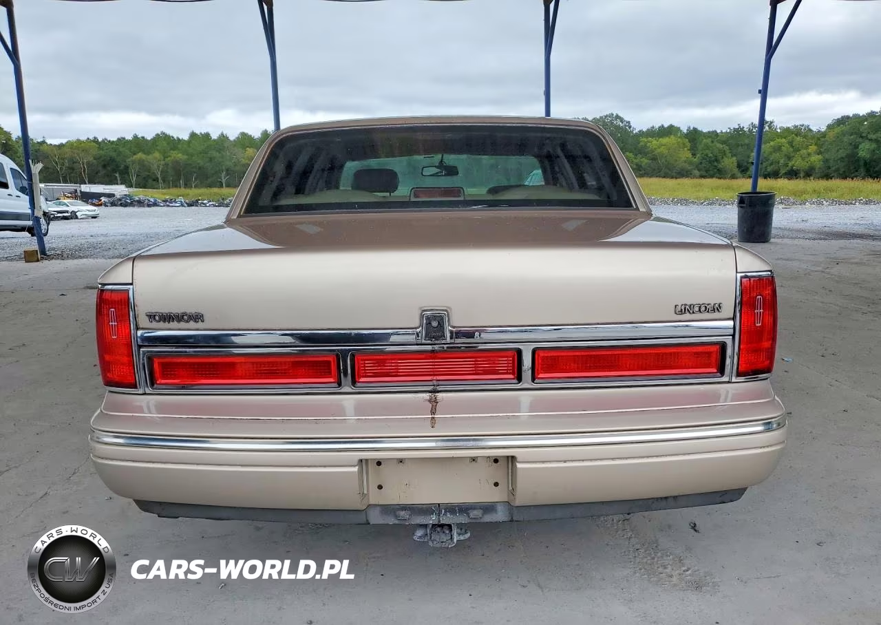 1997 Lincoln Town Car Signature VIN:1LNLM82WXVY749877 - 6