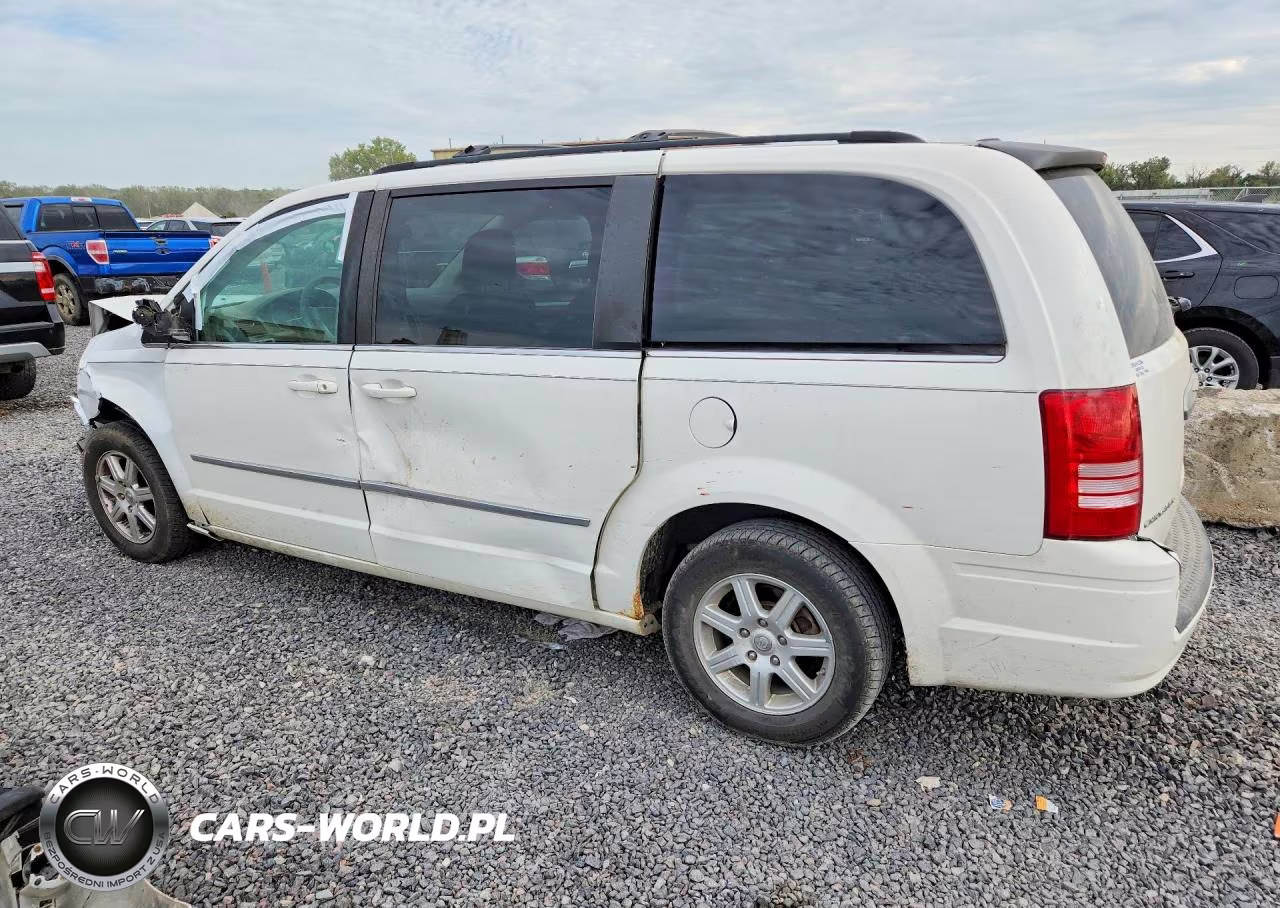 2010 Chrysler Town & Country Touring VIN:2A4RR5D13AR450739 - 2
