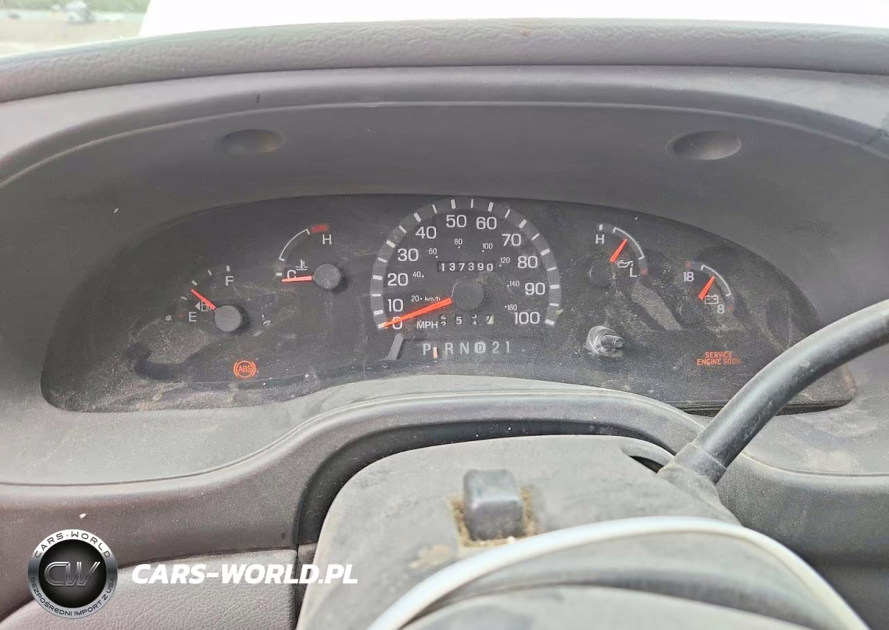2003 Ford E250 Van VIN:1FTNE24213HA32105 - 9