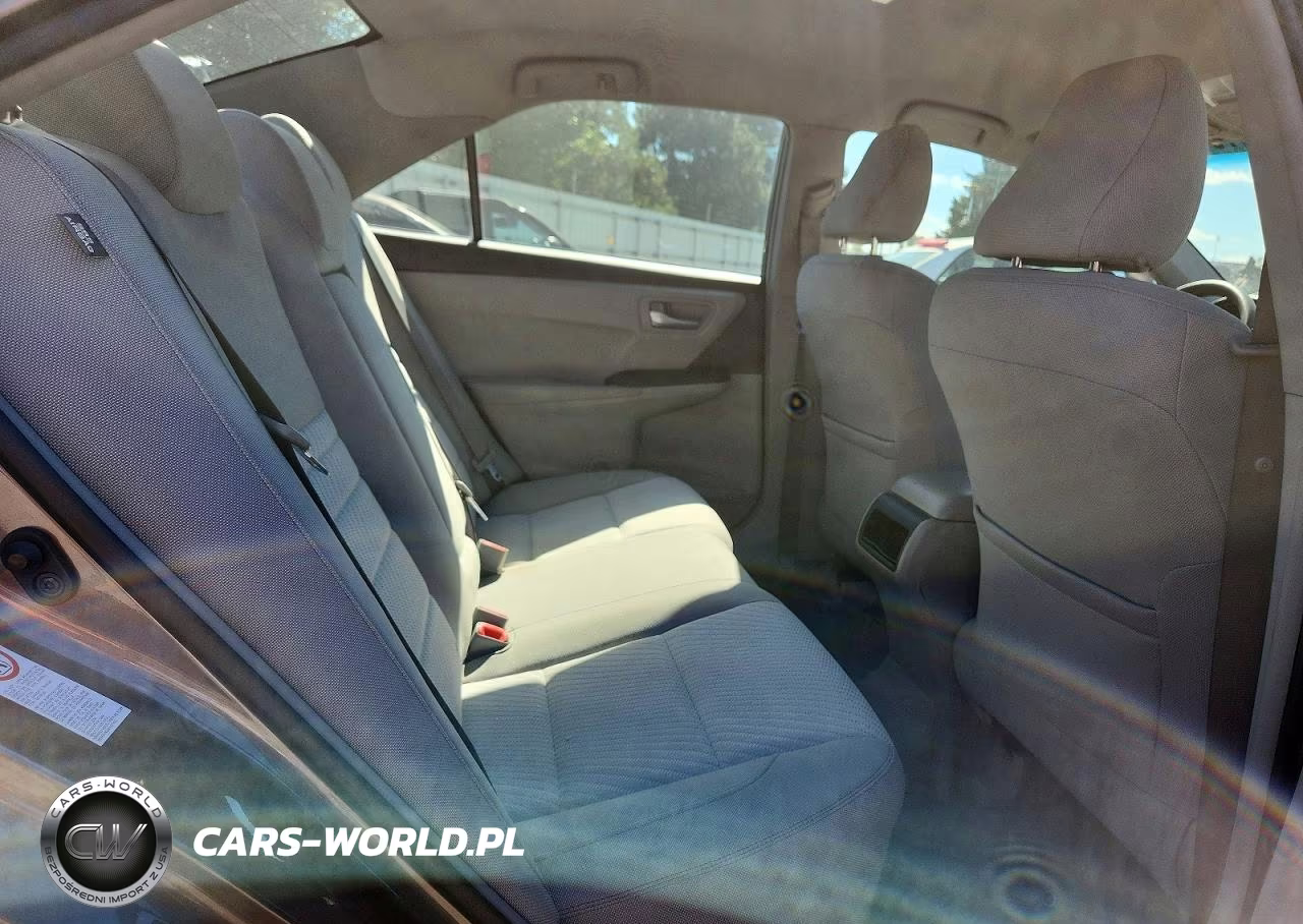 2017 Toyota Camry Le VIN:4T1BF1FK8HU667940 - 10