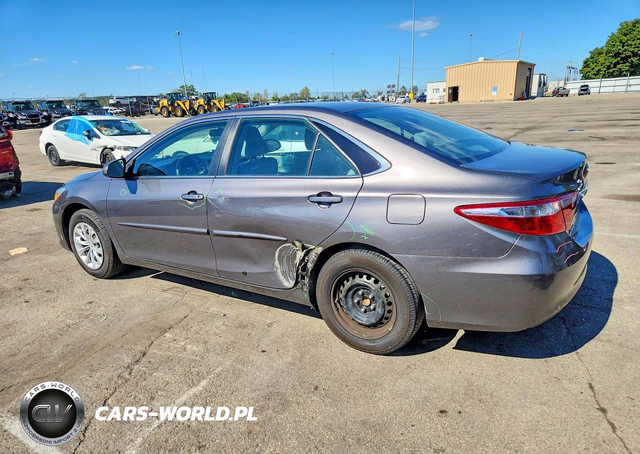 2017 Toyota Camry Le VIN:4T1BF1FK8HU667940 - 2