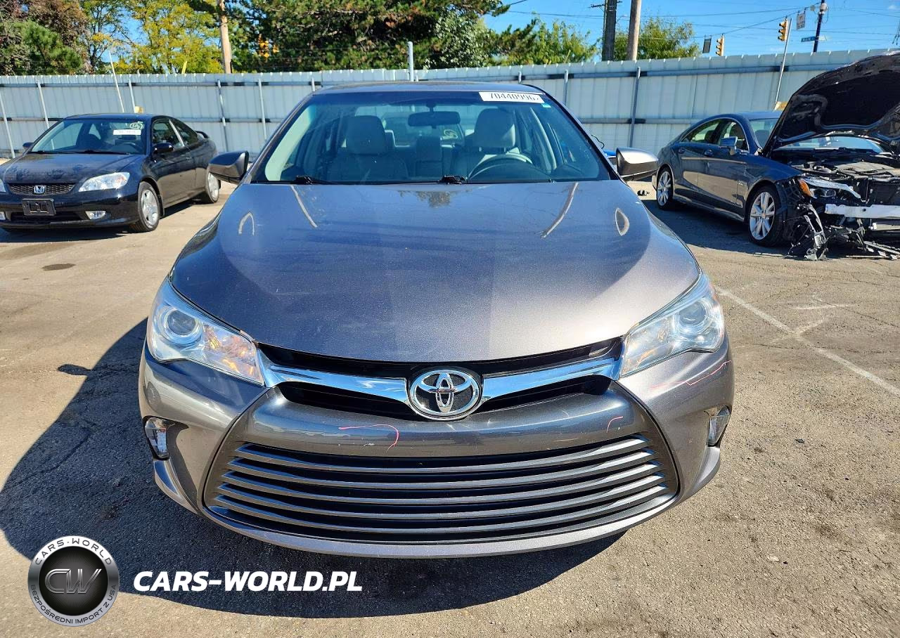 2017 Toyota Camry Le VIN:4T1BF1FK8HU667940 - 5