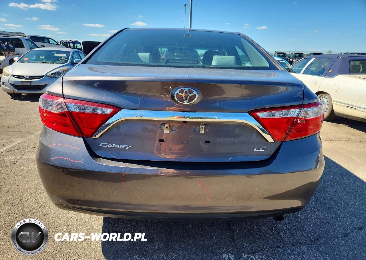 2017 Toyota Camry Le VIN:4T1BF1FK8HU667940 - 6