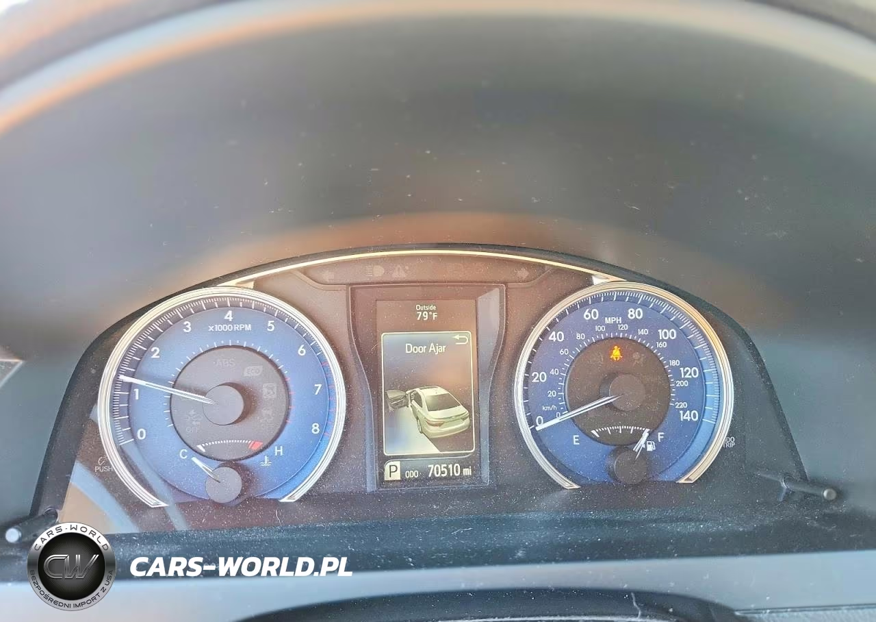 2017 Toyota Camry Le VIN:4T1BF1FK8HU667940 - 9