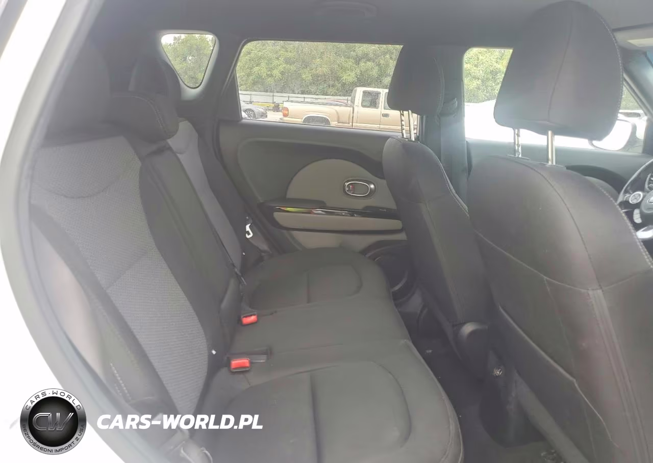 2018 Kia Soul + VIN:KNDJP3A57J7590718 - 10