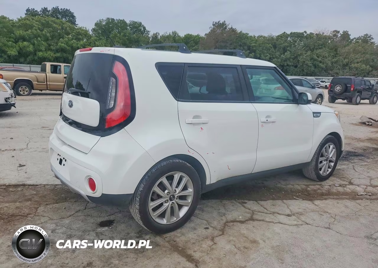 2018 Kia Soul + VIN:KNDJP3A57J7590718 - 3