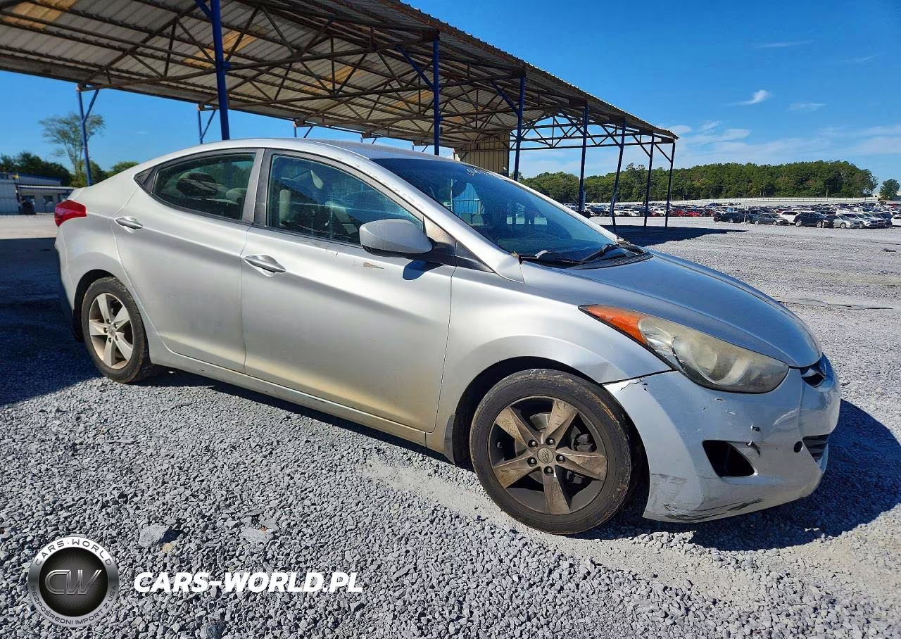 2013 Hyundai Elantra Gls VIN:5NPDH4AE9DH407965 - 4