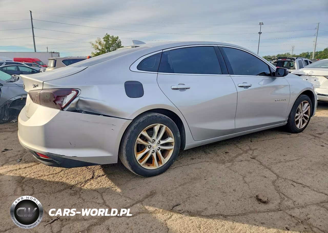 2016 Chevrolet Malibu Lt VIN:1G1ZE5ST8GF305520 - 3