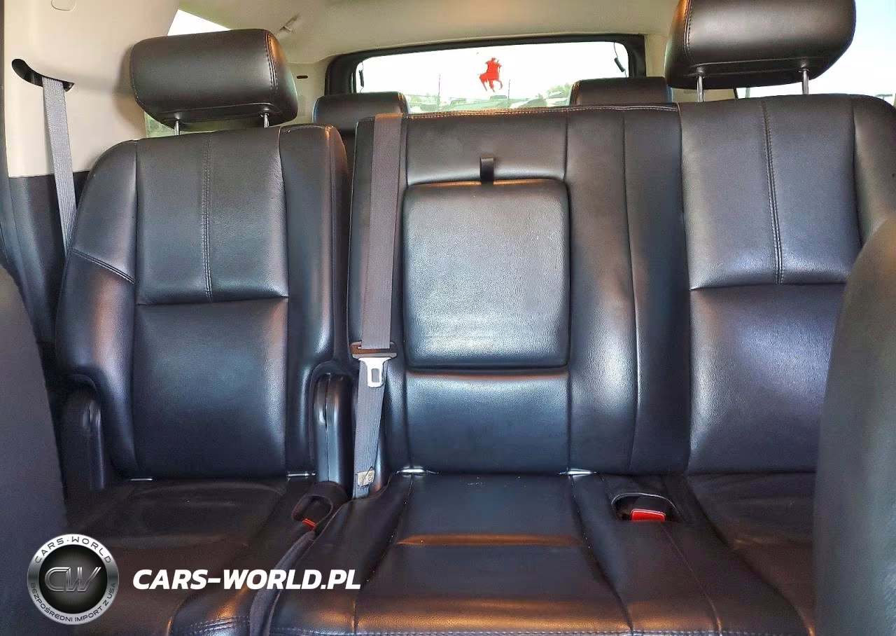 2007 Chevrolet Suburban C1500 VIN:1GNFC16J57R221453 - 10