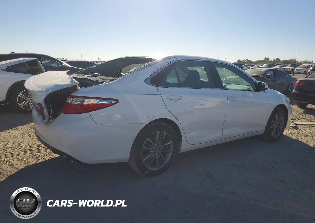2016 Toyota Camry Se VIN:4T1BF1FKXGU248647 - 3