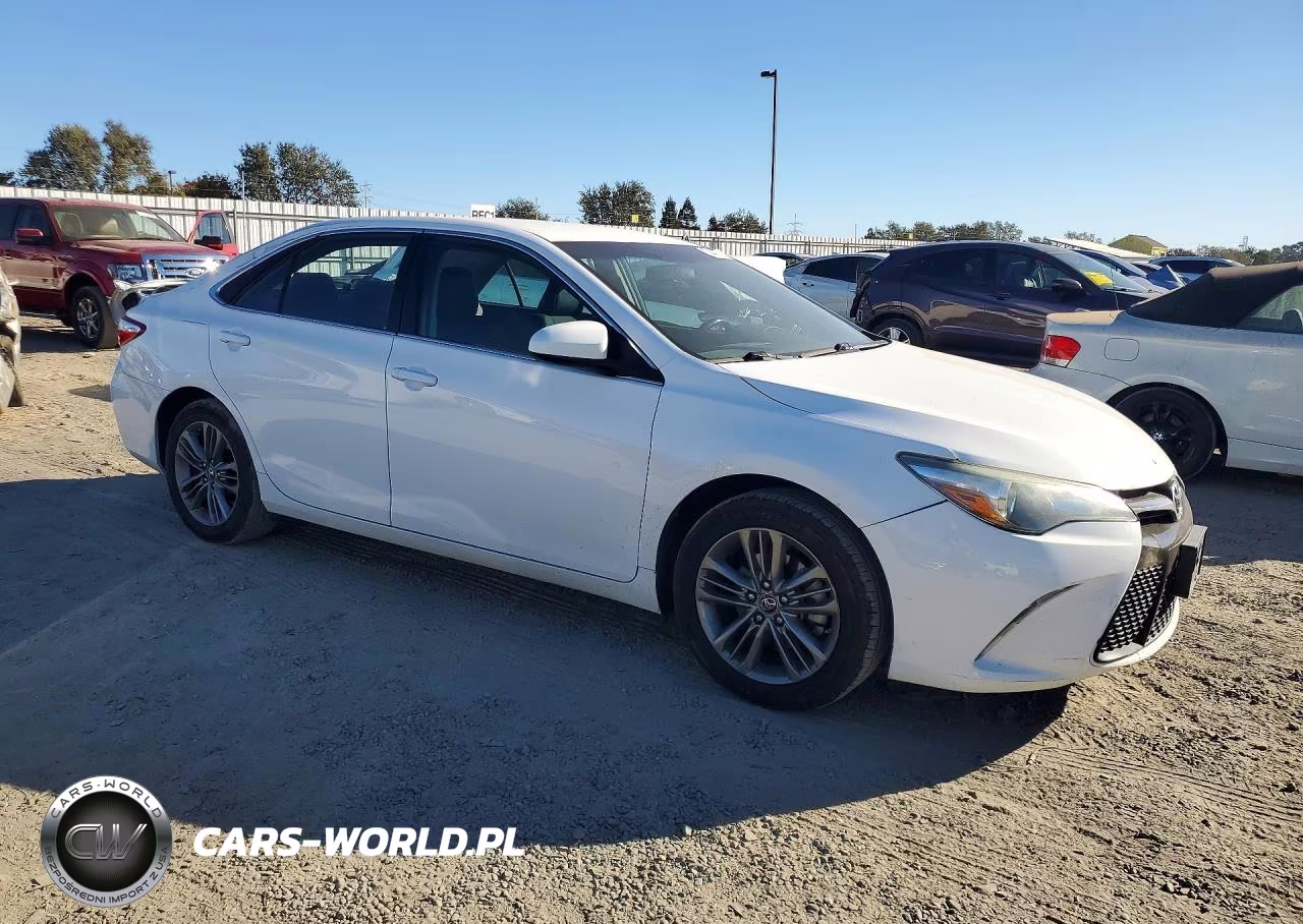 2016 Toyota Camry Se VIN:4T1BF1FKXGU248647 - 4