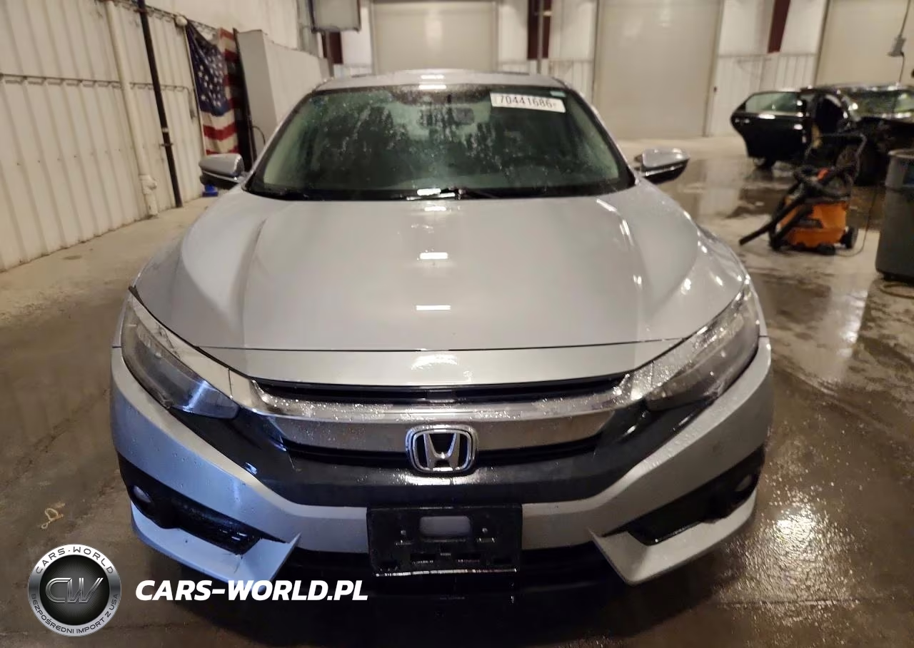 2017 Honda Civic Touring VIN:19XFC1F95HE002892 - 5