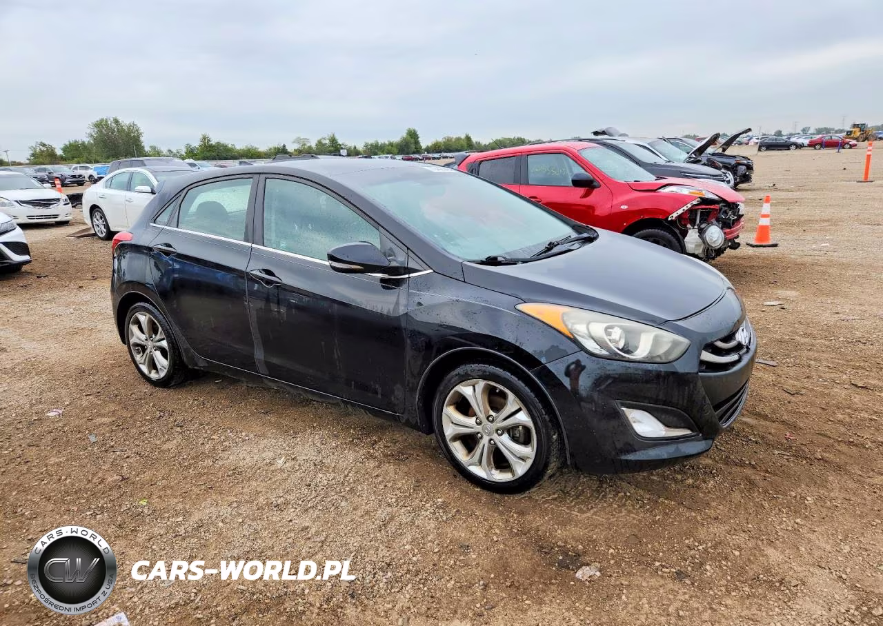 2013 Hyundai Elantra Gt Base VIN:KMHD35LE3DU103968 - 4