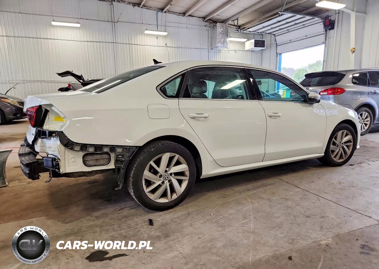 2018 Volkswagen Passat Se VIN:1VWBA7A36JC019155 - 3