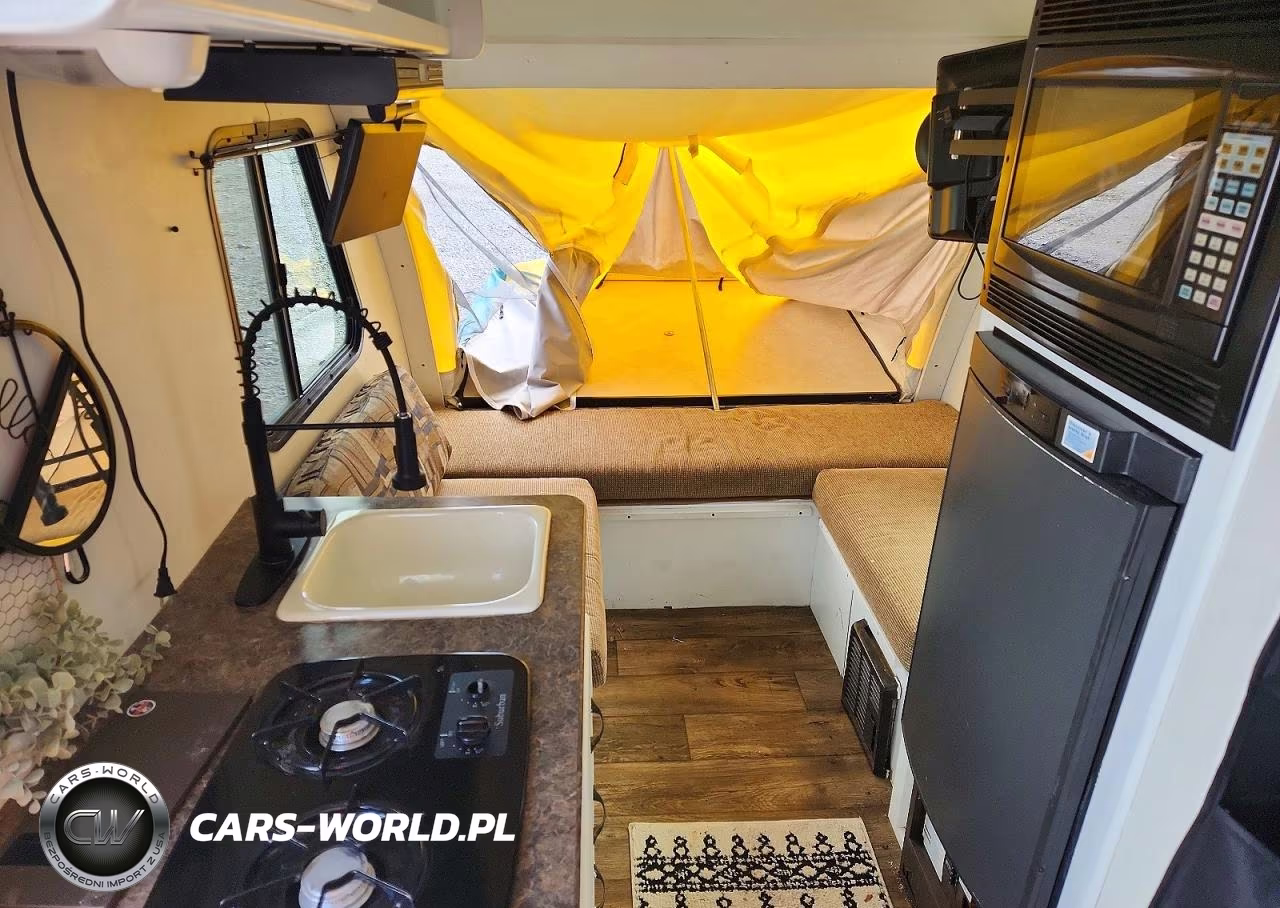 2010 Sandstorm R-Pod VIN:4X4TRP717AL005796 - 6