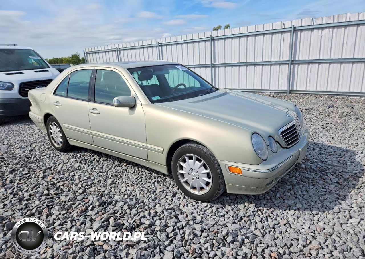 2000 Mercedes-Benz E 320 VIN:WDBJF65J3YB114676 - 4