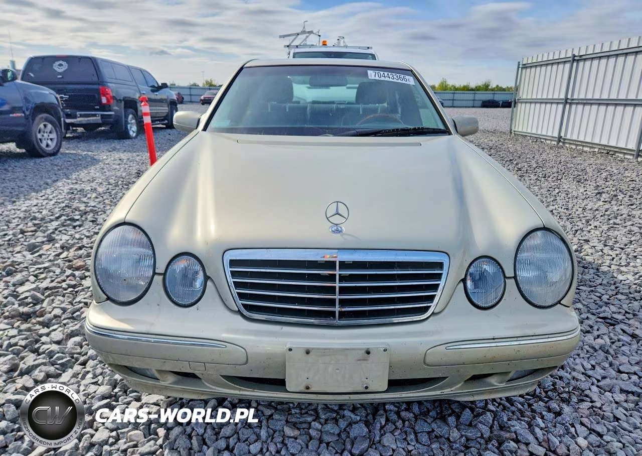 2000 Mercedes-Benz E 320 VIN:WDBJF65J3YB114676 - 5