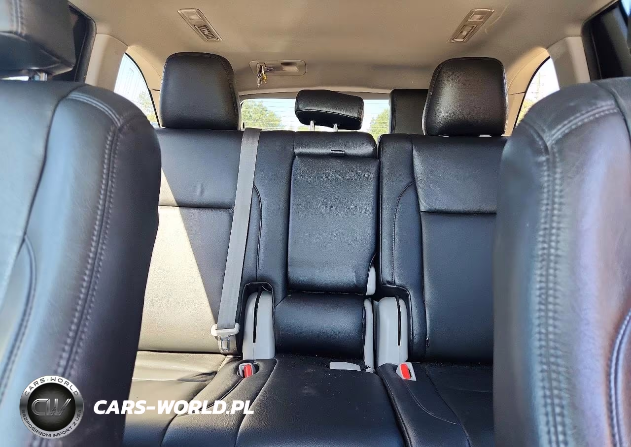 2019 Toyota Highlander Le VIN:5TDZARFH9KS042639 - 10
