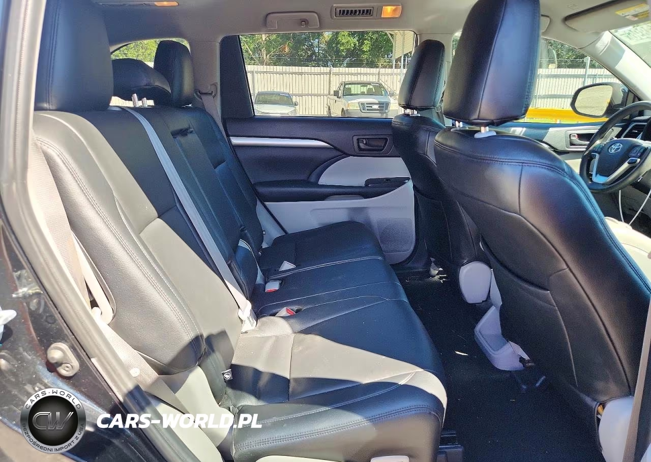 2019 Toyota Highlander Le VIN:5TDZARFH9KS042639 - 11