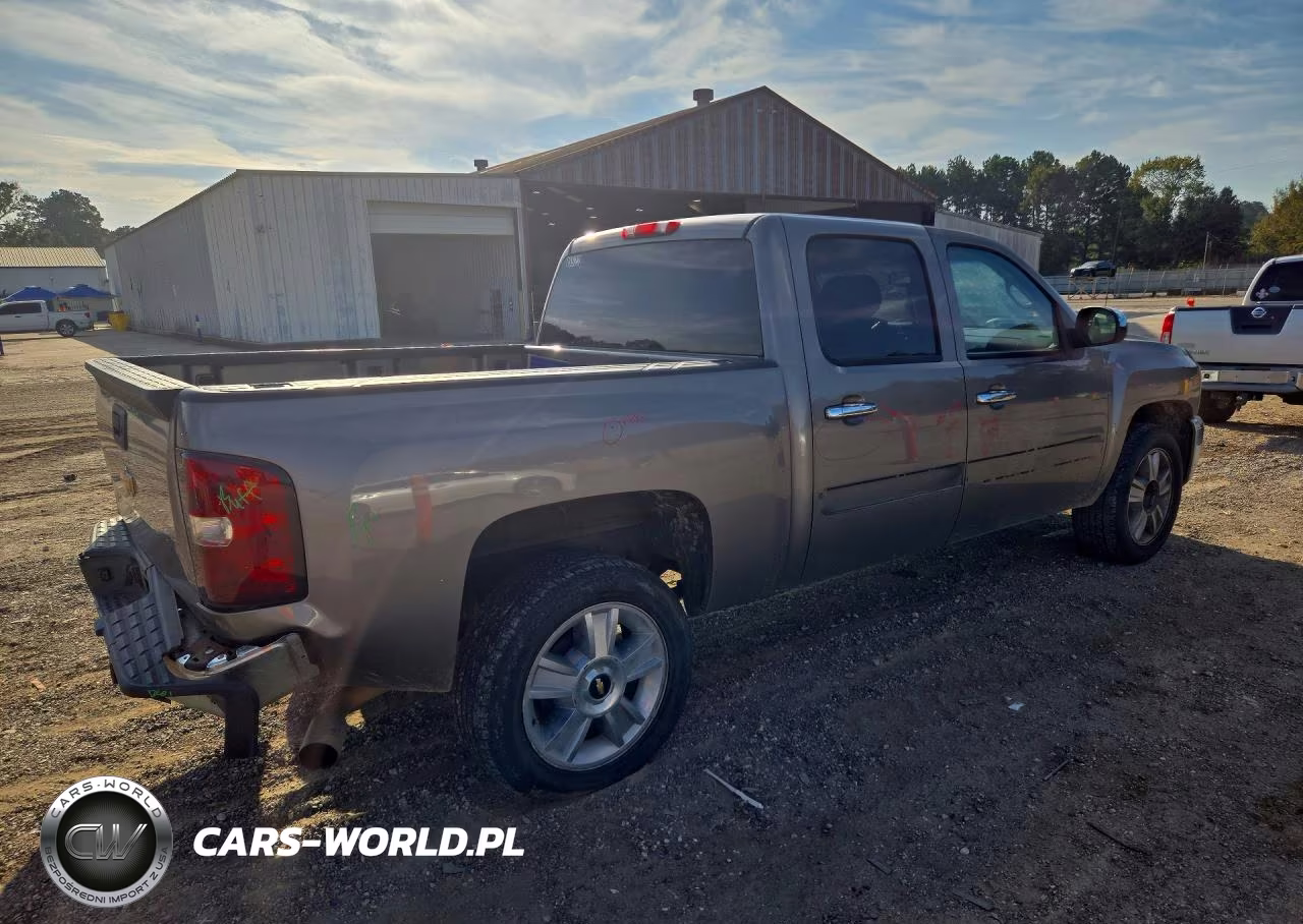 2013 Chevrolet Silverado C1500 Lt VIN:3GCPCSE02DG110690 - 3