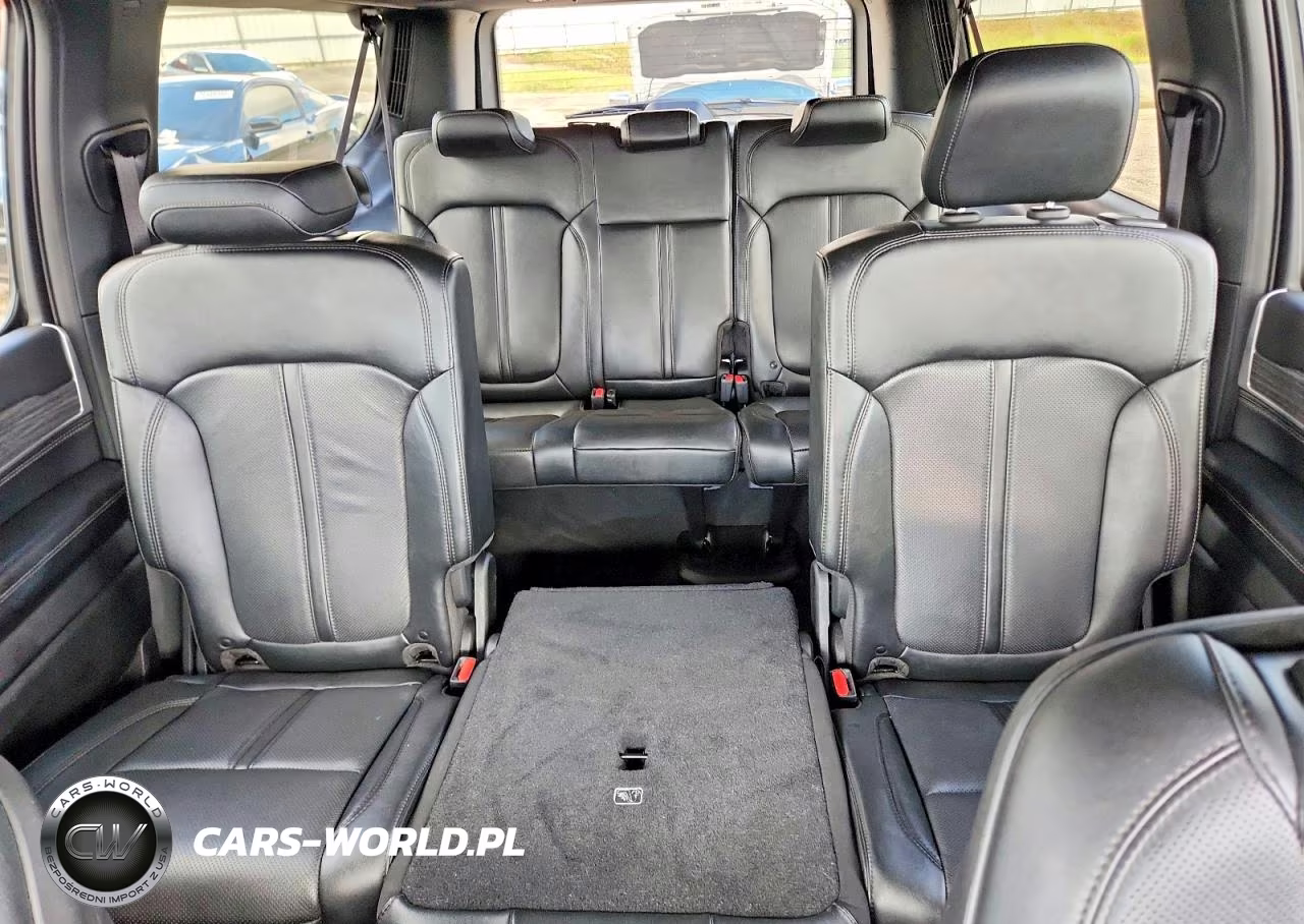 2023 Jeep Wagoneer L Series Ii VIN:1C4SJRBP1PS562766 - 10