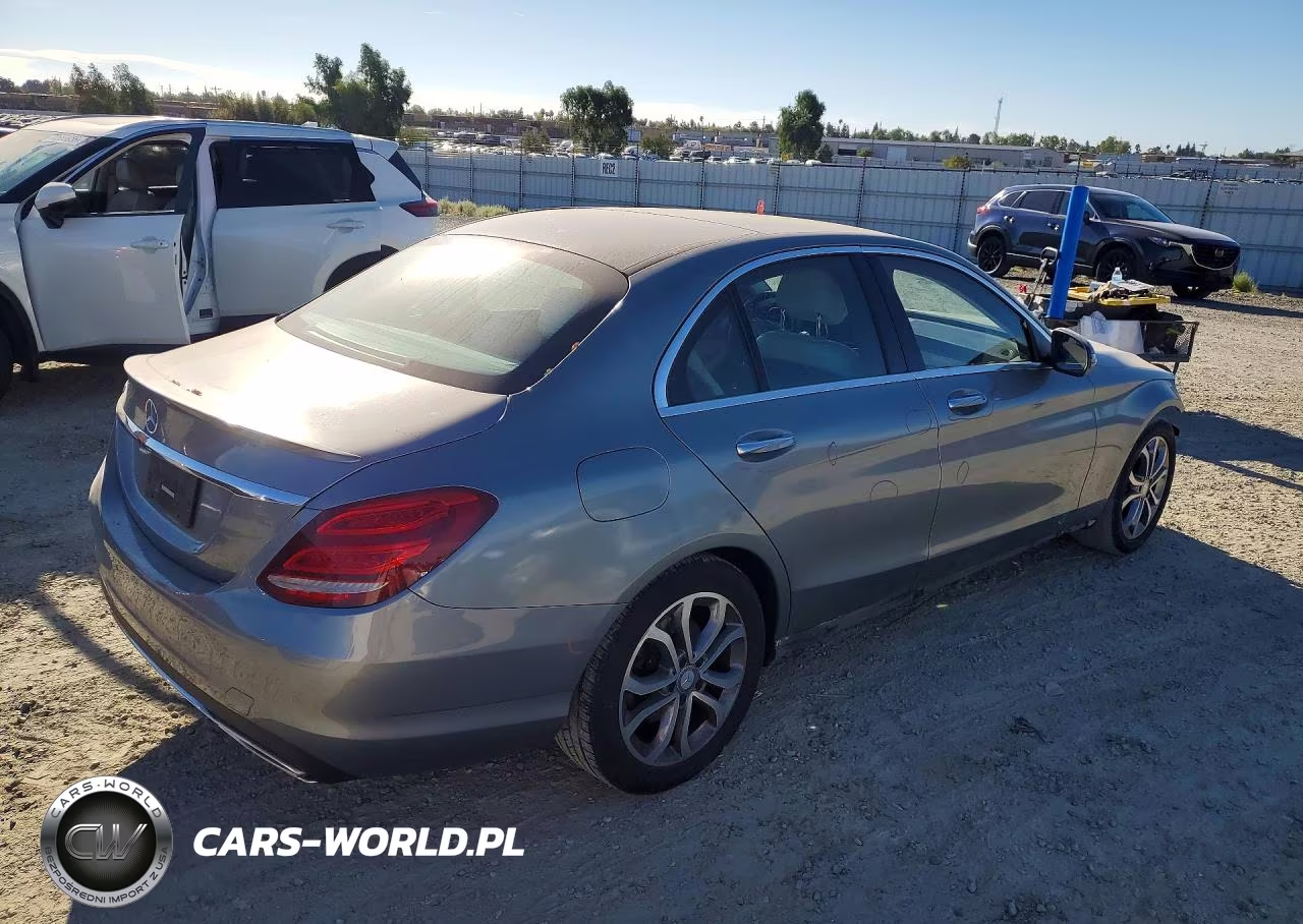 2016 Mercedes-Benz C 300 VIN:55SWF4JB4GU144581 - 3
