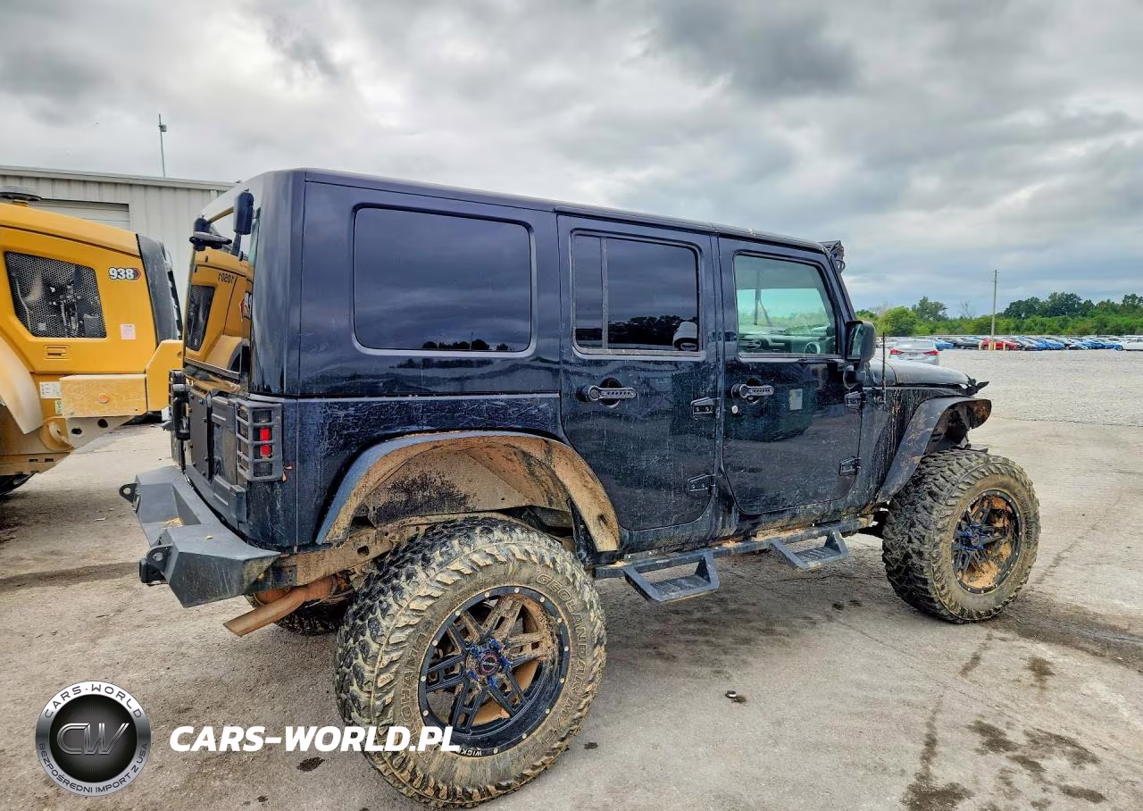 2008 Jeep Wrangler Unlimited Sahara VIN:1J4GA59118L534309 - 3