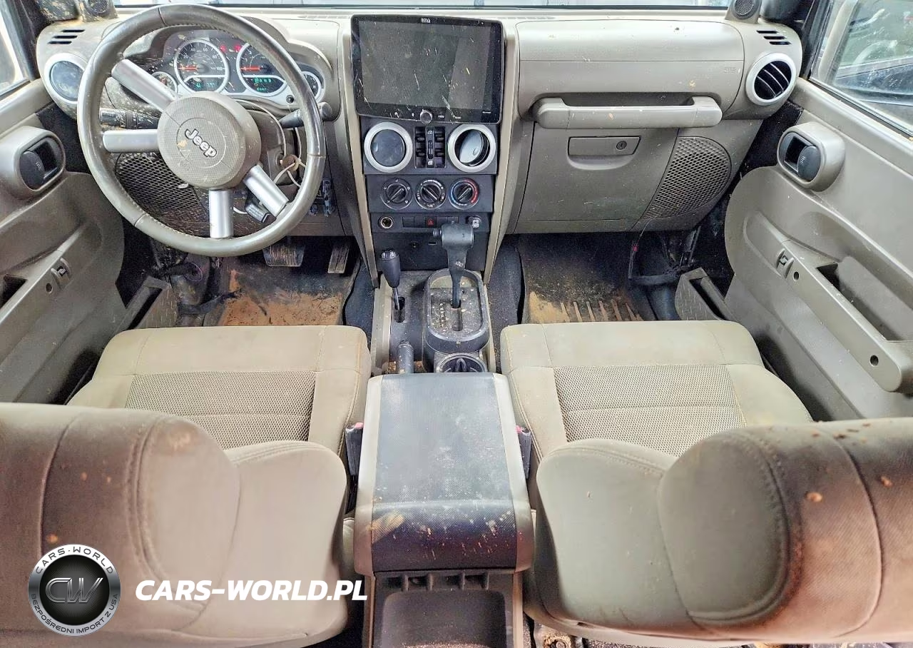 2008 Jeep Wrangler Unlimited Sahara VIN:1J4GA59118L534309 - 8