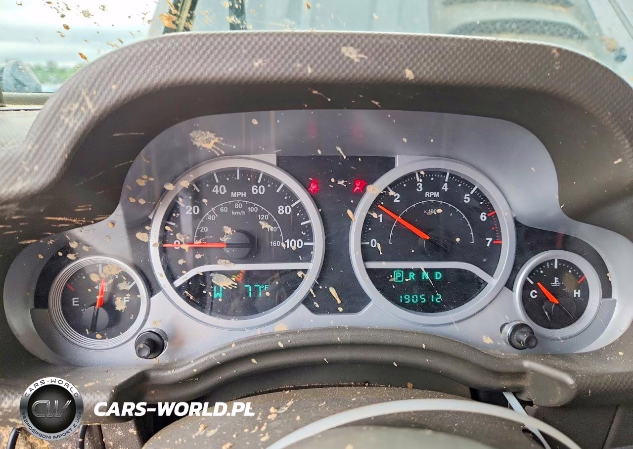 2008 Jeep Wrangler Unlimited Sahara VIN:1J4GA59118L534309 - 9